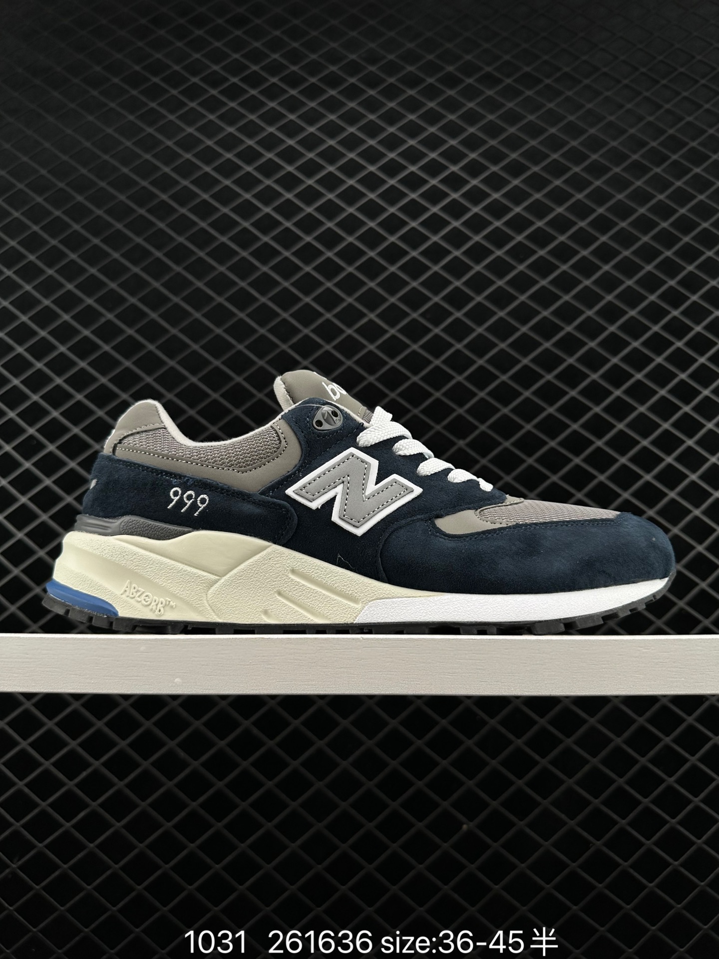 New Balance  NB999